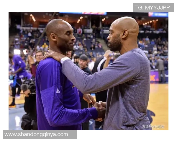 科比61分精彩回顾湖人对阵尼克斯经典比赛录像分享