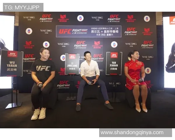 前UFC冠军剧烈对决!安德森·席尔瓦仅用2分33秒快速KO泰伦·伍德利 前UFC冠军剧烈对决!安德森·席尔瓦仅用2分33秒快速KO泰伦·伍德利